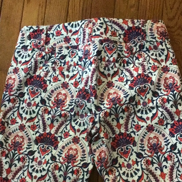 Loft Crop Capris - Picture 2 of 3